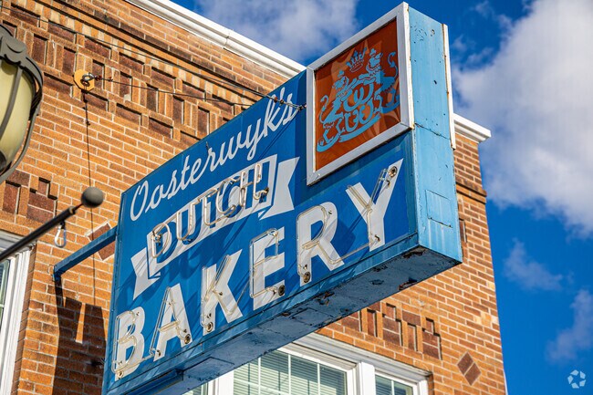 Oosterwyk's Dutch Bakery, established in 1917, offers Danish sweets and donuts.