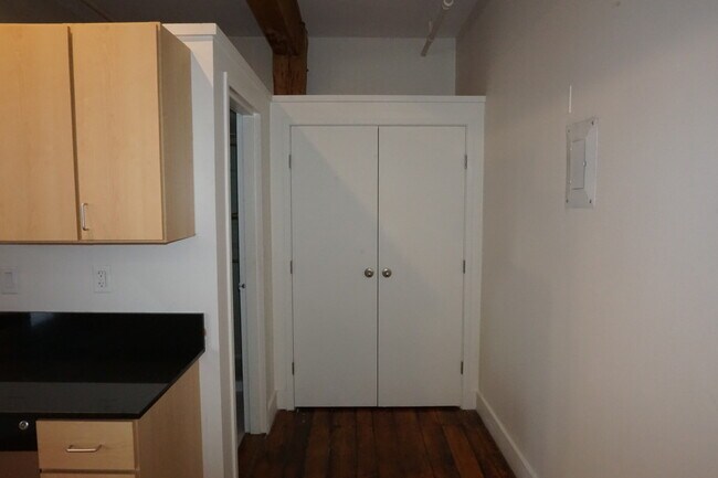 28 Saint Stephen St unit 2B, Boston, MA 02115 - photo 4