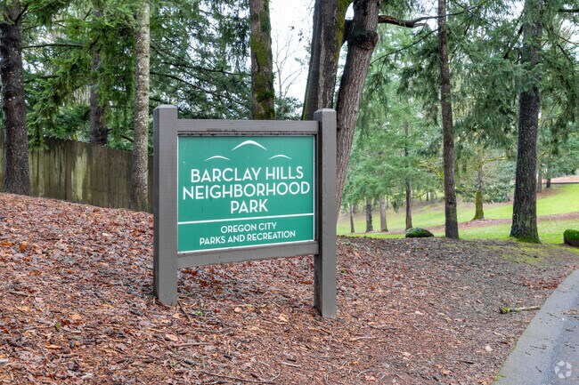 A sign welcomes you to Barclay Hills City Park on Barclay Hills Dr in Oregon City.