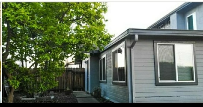 1151 Viewpointe Blvd unit C., Rodeo, CA 94572 - photo 3