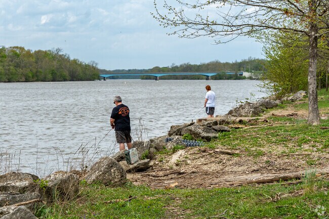 Scioto River is less than a mile from the Mill Run neighborhood.