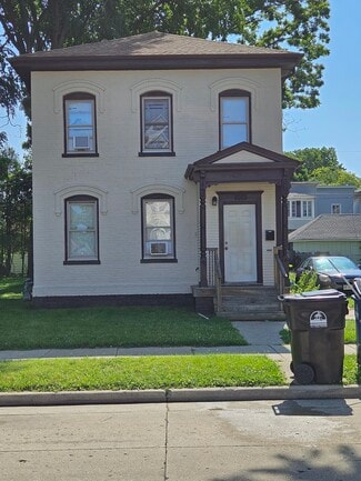 1013 Park Ave, Racine, WI 53403