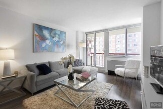 1040-40 River Rd Unit 4009M, New York, NY 10044