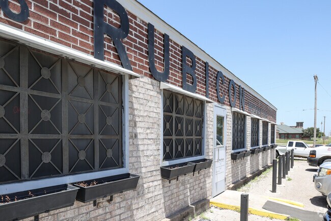 Rubicon Restaurant is a BBQ and potato house in North Evanston Place.