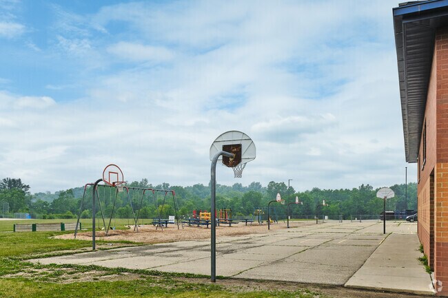 Behind Heritage School in Saline is a sizable recreation area for students to enjoy.
