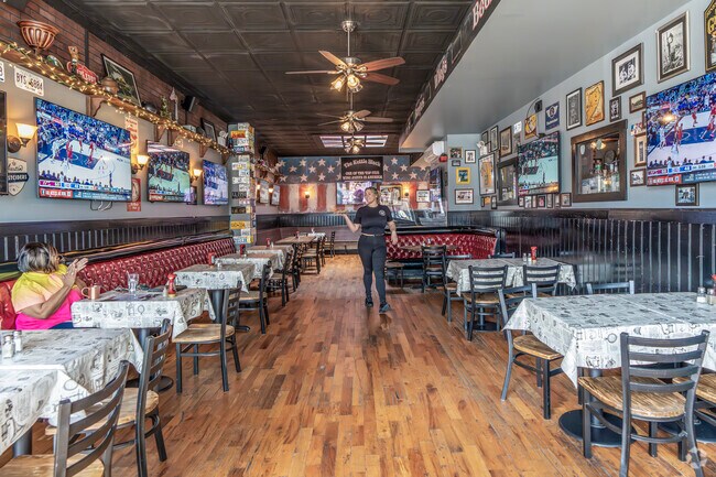 Silver Lake locals gather at The Kettle Black, an elevated pub-grub sports bar on Forest Ave.