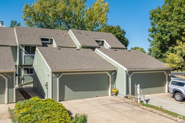 The townhouses of Stonehenge were built in the late 20th century.