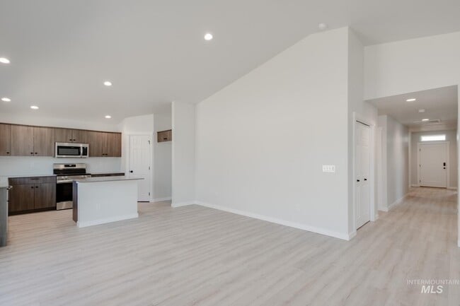 11072 Cart St, Caldwell, ID 83605 - photo 7