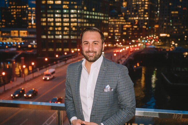 Agent Photo