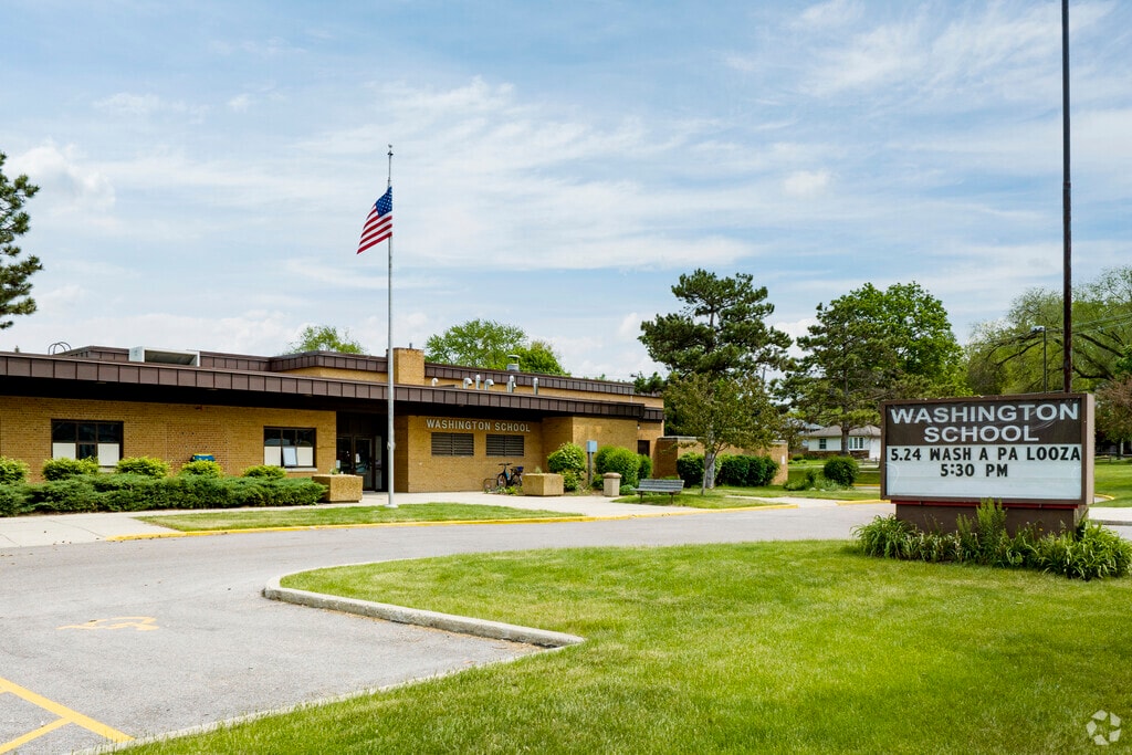 The Washington school is a great option for students the Hawthorne,Wheaton Illinois.