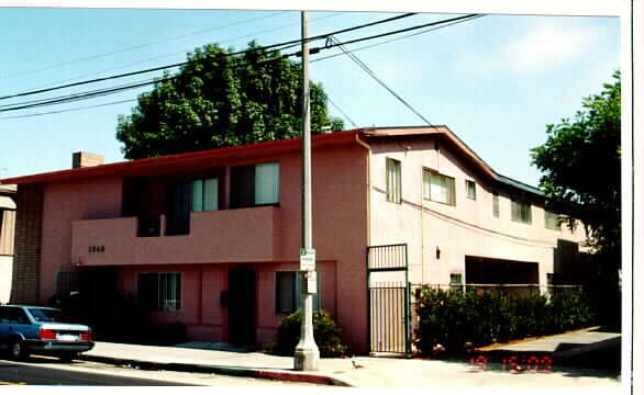 1244 E 4th St, Long Beach, CA 90802 - photo 2