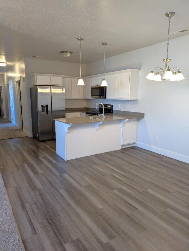 735 N 380 W, Vineyard, UT 84059 - photo 2