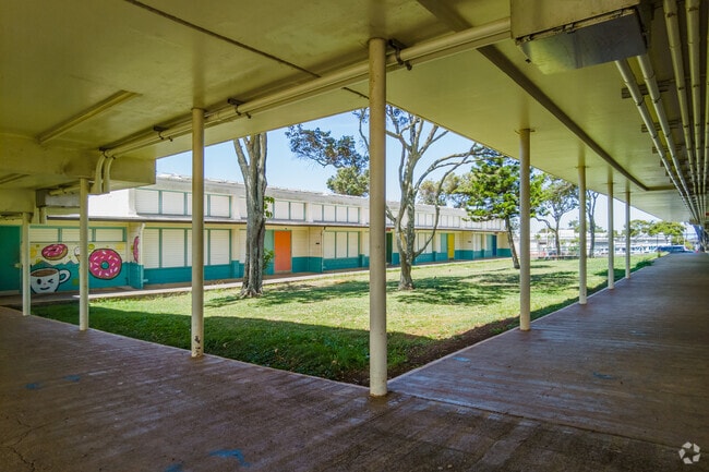 Ka'ewai Elementary serves Honolulu students in grades PreK-5.
