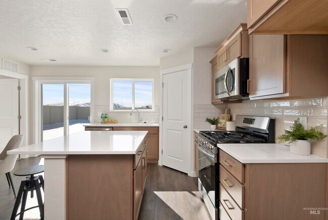 10088 Longtail Dr, Nampa, ID 83687 - photo 7
