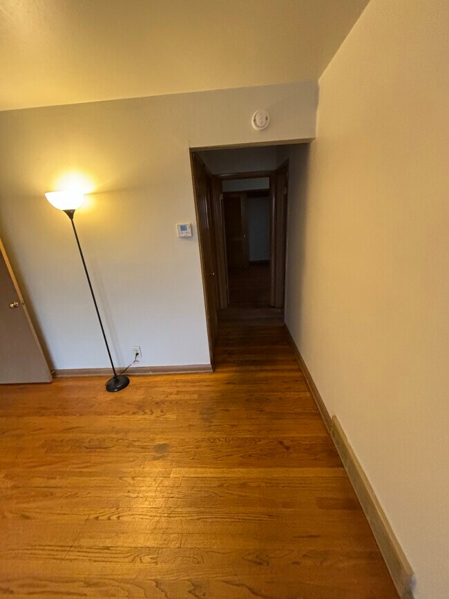 9101 W Morgan Ave unit 1, Milwaukee, WI 53228 - photo 4