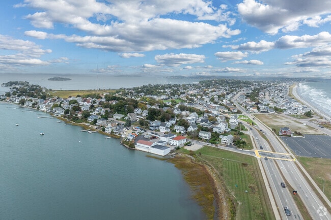 The Whitehead neighborhood is located at the southern end of Hull.