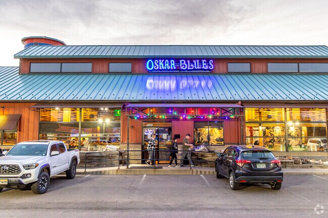 Oskar Blues is a bar and grill that serves classic American entrees minutes from Pike.