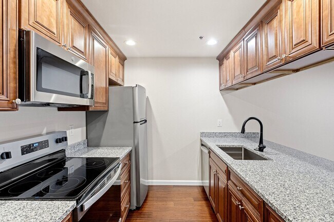 The Carriage House, Bothell, WA 98011 - photo 4