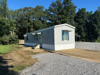 308 N Main St, Iuka, IL 62849