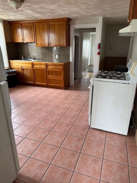 63 Kenyon St Unit 3, Providence, RI 02903
