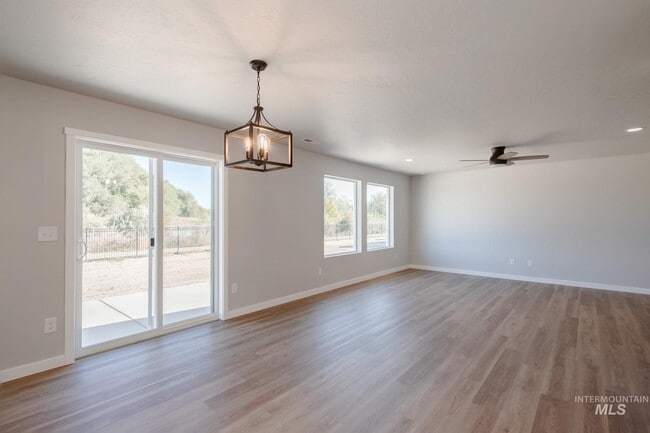 1472 Long Pond St, Middleton, ID 83644 - photo 3