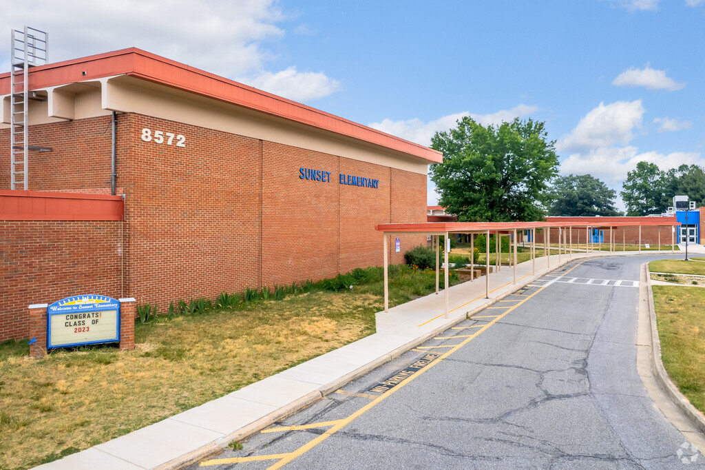 Sunset Elementary is dedicated to meeting the needs of all learners in a safe environment.