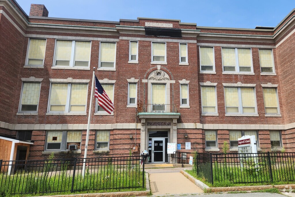 The Hopewell Elementary School is a historic school building that was built back in 1914.