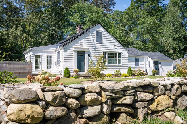 Ledyard, CT offers charming single floor colonial homes in scenic settings.