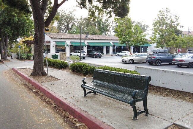 East Goleta Valley has public transportation.