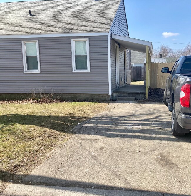 15 Channing Place, Tonawanda, NY 14150 - photo 2