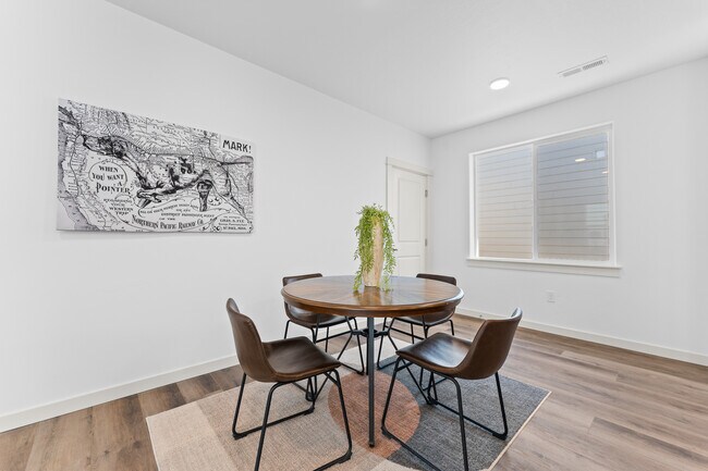 3310 NW 8th St unit 38608688, Redmond, OR 97756 - photo 5