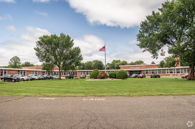 Suffield Middle School is located in CT.