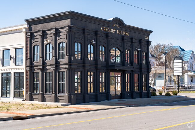 Elizabethtown has a sprawling downtown area with lots of personality.