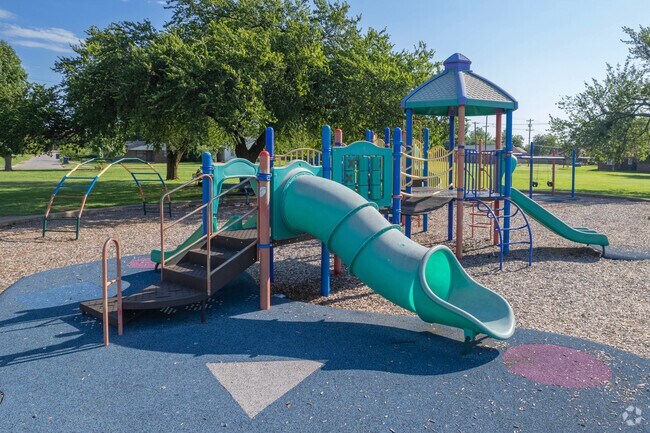 Pitts Park is one of the many parks located near Culbertson East Highland