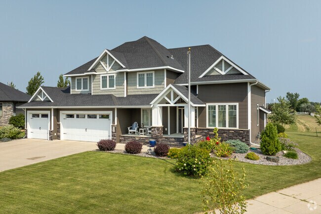 There's no shortage of options for either single or two story homes on large lots in Davies.