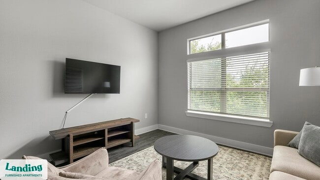 18101 Point Lookout Dr unit 473, Nassau Bay, TX 77058 - photo 3