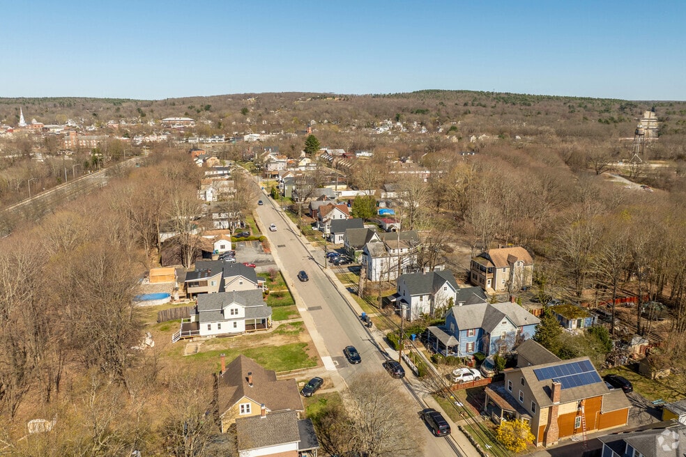 NH_Brooklyn_239661_P2_050125