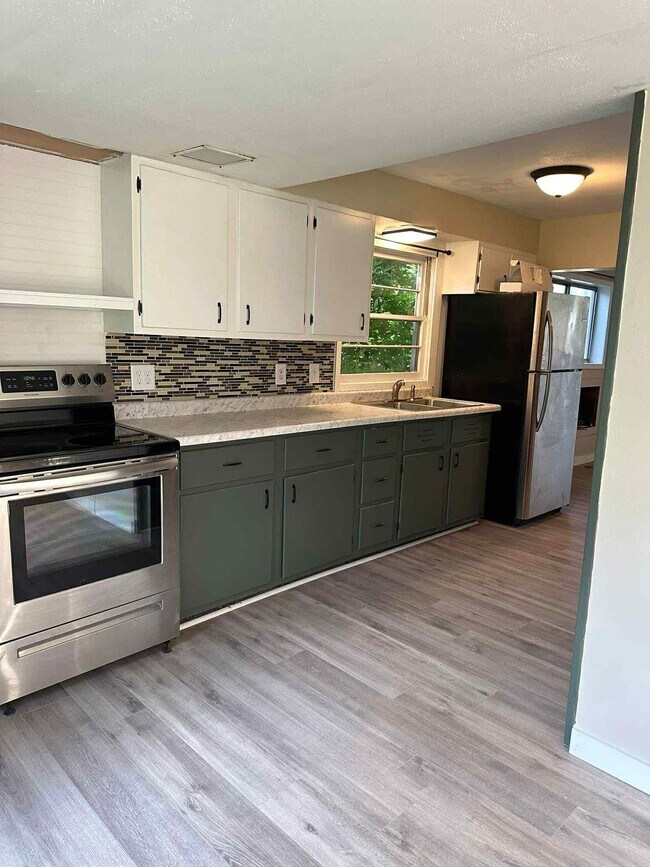 634 First St, Huntington, IN 46750 - photo 4