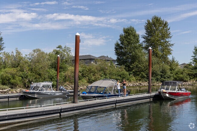 Willow Park offers boaters access to launch in the columbia River.