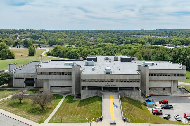Lora L. Batchelor Middle School has a 13 to 1 student to teacher ratio.