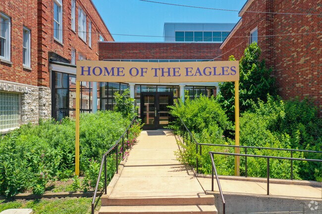 Brentwood High School is home of the Eagles.
