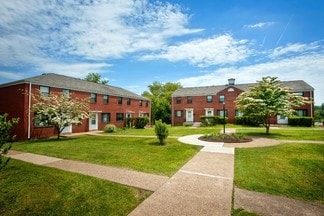 452 Hoodridge Dr, Pittsburgh, PA 15234