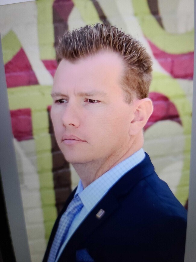 Agent Photo