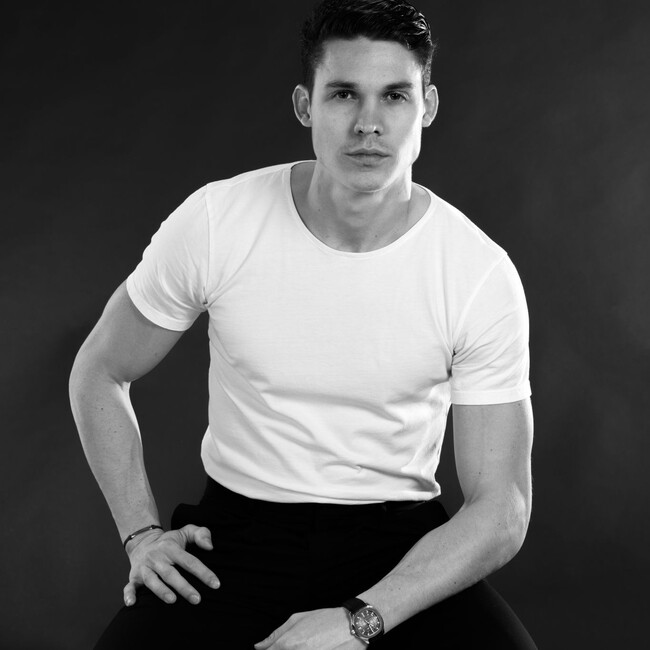 Agent Photo