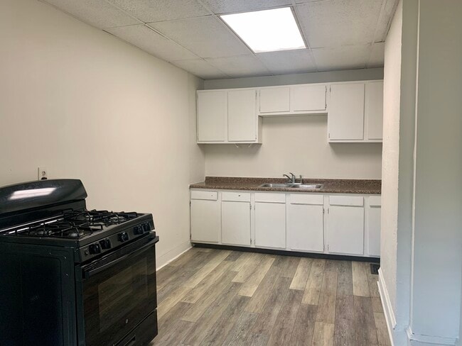 201 Broad Ave NW, Canton, OH 44708 - photo 5