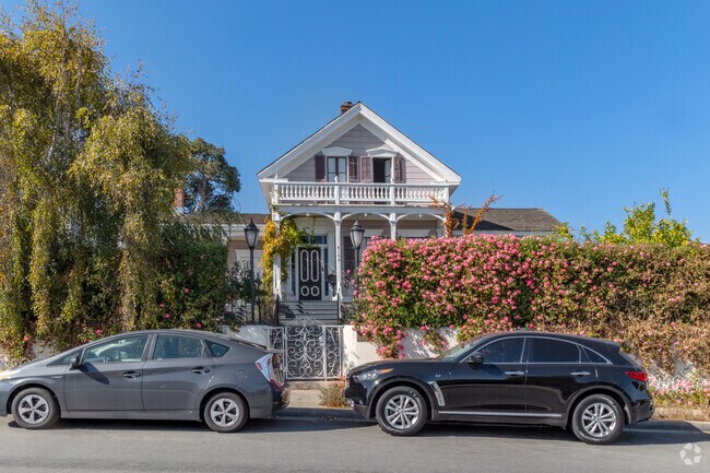 The James W. Finch House in Old Town is listed as a National Historic Landmark.