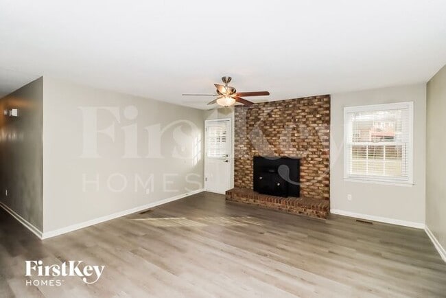 4842 Greenwood Dr, Gastonia, NC 28052 - photo 4