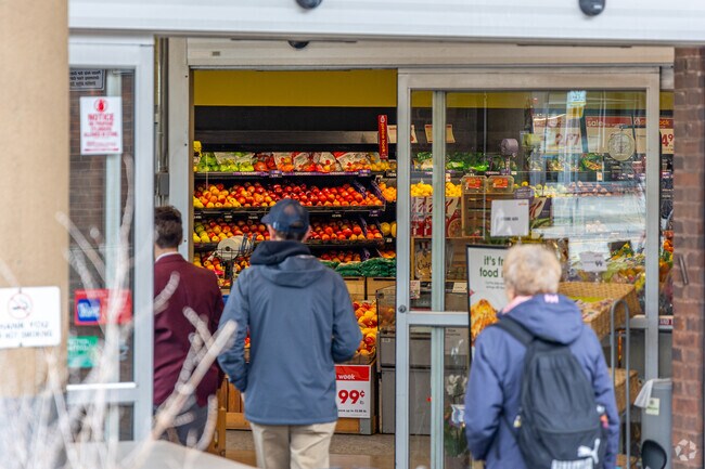 The Giant Eagle in Squirrel Hill South  is the go to spot for groceries.