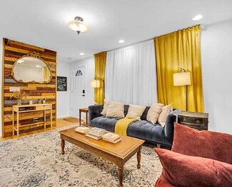 2626 N Sawyer Ave Unit G, Chicago, IL 60647