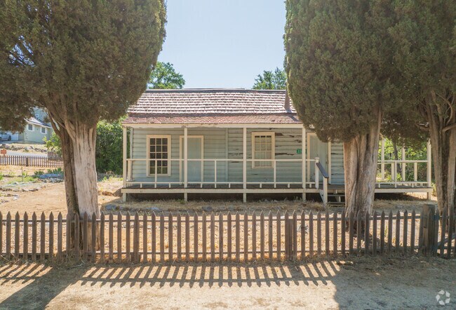 Historical Workman Cottages are found through out the City of Columbia, Ca.